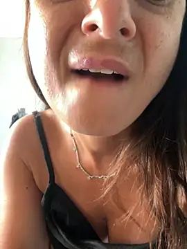 Snapshot of Supremegirlvibes chatting on 06-28-26, 03:29 Supremegirlvibes online show from 06-28-26, 03:29