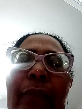 sexymomsn online show from 04-15-26, 06:15