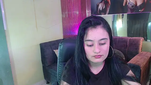 Snapshot of gabriela_tm1 chatting on 05-28-26, 02:14 gabriela tm1 online show from 05-28-26, 02:14