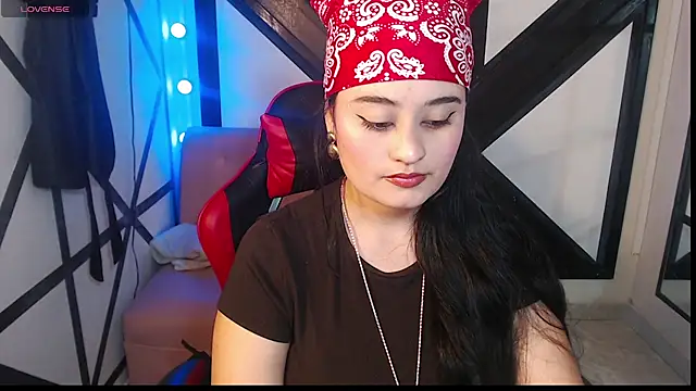 Snapshot of gabriela_tm1 chatting on 06-06-26, 02:33 gabriela tm1 online show from 06-06-26, 02:33