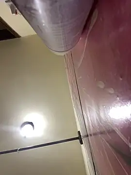 Itze Mua online show from 04-16-26, 10:56