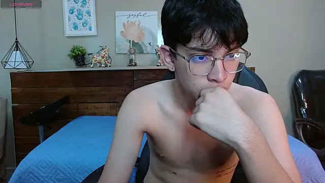 SantiTwinkyy online show from 04-16-26, 12:39