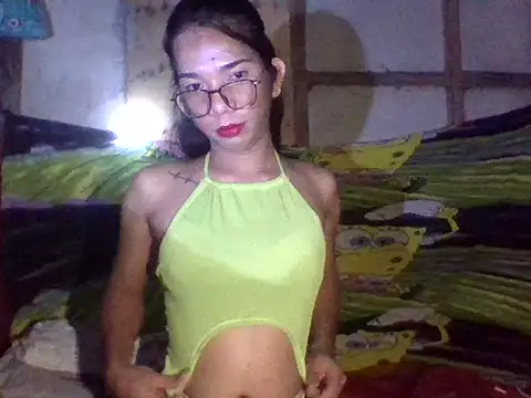 Snapshot of Lady_trix01 chatting on 05-01-26, 04:00 Lady trix01 online show from 05-01-26, 04:00