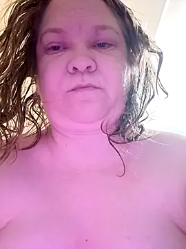 Snapshot of _Yourpussy_ chatting on 05-05-26, 08:17 Yourpussy online show from 05-05-26, 08:17