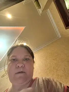 Snapshot of _Yourpussy_ chatting on 05-06-26, 04:34 Yourpussy online show from 05-06-26, 04:34