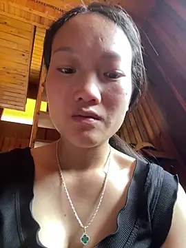 Snapshot of Jolinie chatting on 04-12-26, 03:55 Jolinie online show from 04-12-26, 03:55