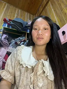 Snapshot of Jolinie chatting on 04-22-26, 12:50 Jolinie online show from 04-22-26, 12:50