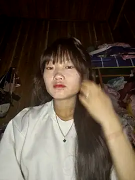 Snapshot of Jolinie chatting on 05-10-26, 01:55 Jolinie online show from 05-10-26, 01:55