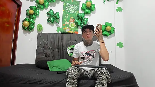 Snapshot of Nicolas_Arrieta26 chatting on 03-23-26, 12:42 Nicolas Arrieta26 online show from 03-23-26, 12:42