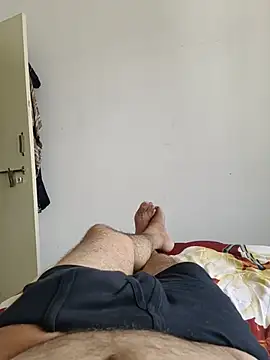Snapshot of B_S0051 chatting on 06-14-26, 04:25 B S0051 online show from 06-14-26, 04:25