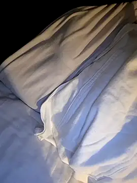 Snapshot of Kadenj92 chatting on 03-23-26, 04:11 Kadenj92 online show from 03-23-26, 04:11