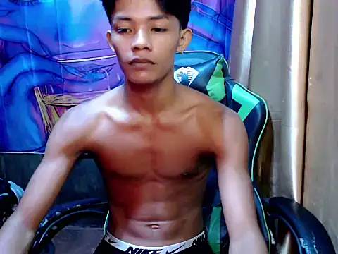 Snapshot of pinoy_lowey18 chatting on 03-25-26, 06:47 pinoy lowey18 online show from 03-25-26, 06:47