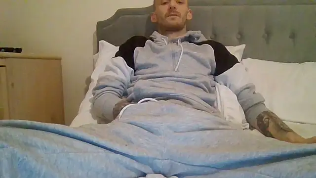 Snapshot of feetlovrr94 chatting on 03-23-26, 03:16 feetlovrr94 online show from 03-23-26, 03:16