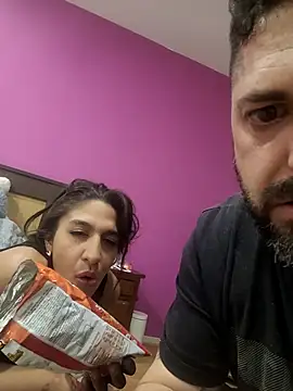 Muchos cogios online show from 04-18-26, 06:34