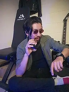 IASuarezV online show from 04-14-26, 03:56