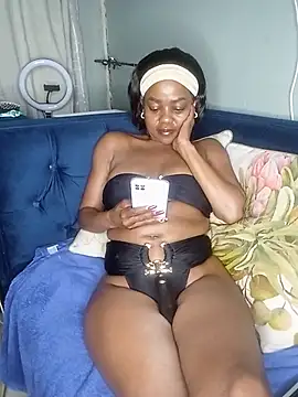 Snapshot of Sweet_Doll2 chatting on 06-15-26, 07:27 Sweet Doll2 online show from 06-15-26, 07:27