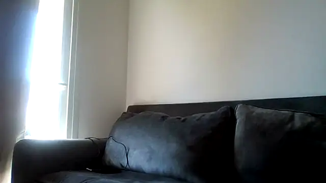 Emily B X online show from 03-25-26, 09:59