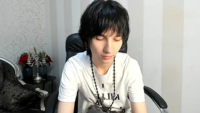 Snapshot of AdonBev chatting on 06-10-26, 06:34 AdonBev online show from 06-10-26, 06:34
