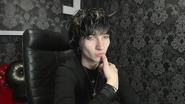 Snapshot of AdonBev chatting on 06-11-26, 05:16 AdonBev online show from 06-11-26, 05:16