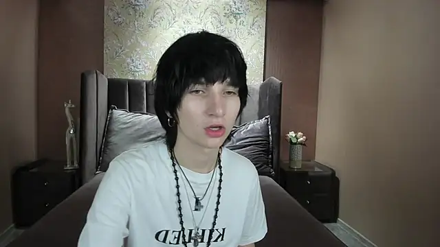 Snapshot of AdonBev chatting on 06-14-26, 05:09 AdonBev online show from 06-14-26, 05:09