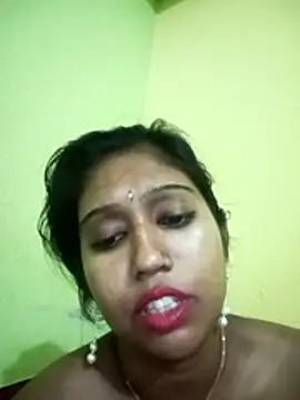 bannerjeesneha20 online show from 05-08-26, 02:55