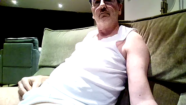 HotLucas66 online show from 04-26-26, 08:50