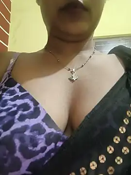 Snapshot of Rubina_Love chatting on 06-09-26, 08:09 Rubina Love online show from 06-09-26, 08:09
