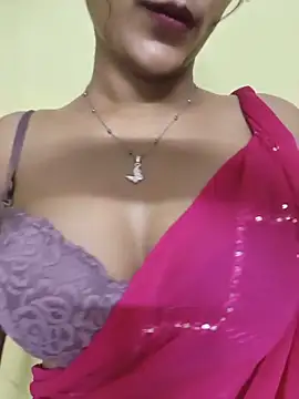 Snapshot of Rubina_Love chatting on 06-22-26, 08:39 Rubina Love online show from 06-22-26, 08:39