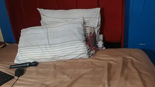 DarkBeautyX online show from 06-21-26, 05:37