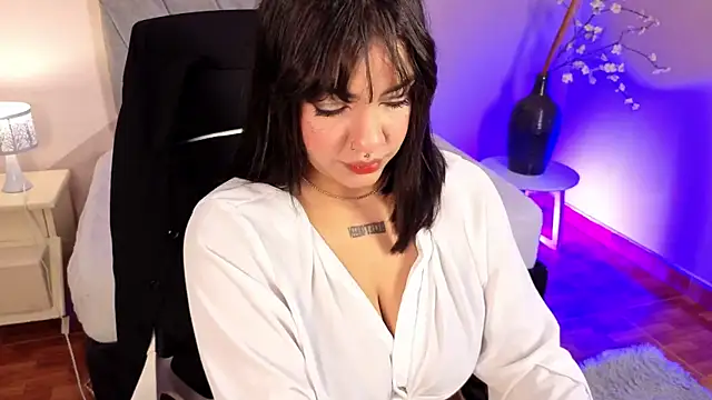 dania22  online show from 04-27-26, 02:15