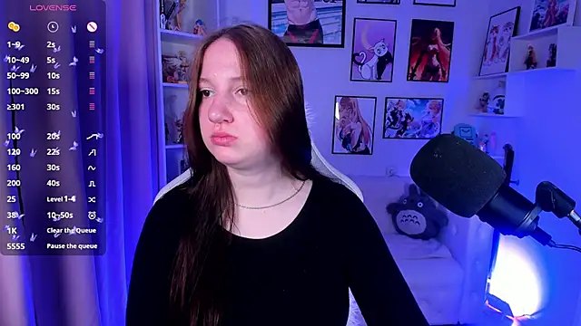 Elisabeth Binder online show from 06-17-26, 03:31