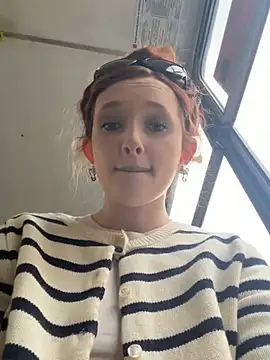 Flora Ray online show from 05-12-26, 01:08