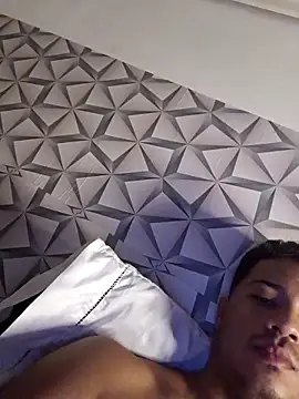 Snapshot of Arthur_Ferraz chatting on 03-25-26, 08:59 Arthur Ferraz online show from 03-25-26, 08:59