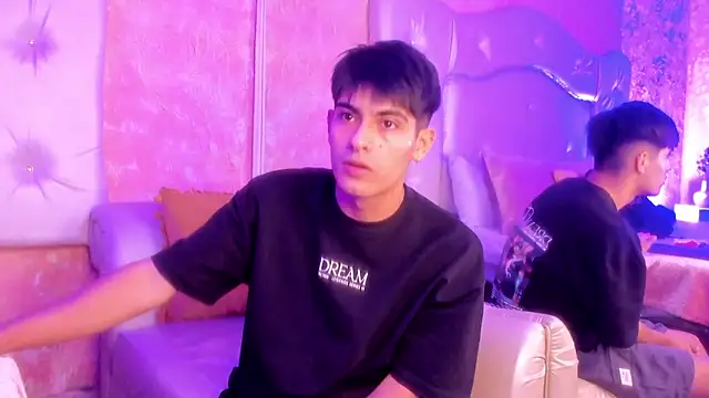 TylerCruz   online show from 04-23-26, 06:25