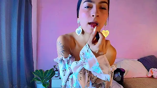 Daphne Rosse online show from 05-14-26, 12:34