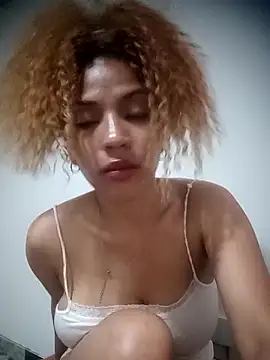 Snapshot of SolashLitzy_Curly chatting on 06-01-26, 12:29 SolashLitzy Curly online show from 06-01-26, 12:29