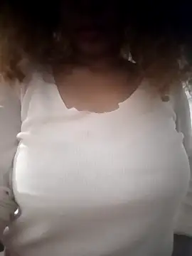 Snapshot of SolashLitzy_Curly chatting on 06-12-26, 08:24 SolashLitzy Curly online show from 06-12-26, 08:24