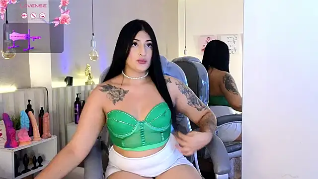 Alondra King online show from 05-06-26, 03:57