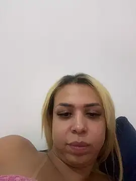 Snapshot of marcellyfiori chatting on 04-14-26, 11:00 marcellyfiori online show from 04-14-26, 11:00