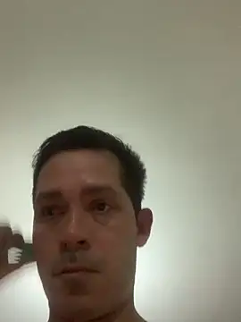 Gabriel leon33 online show from 04-25-26, 05:21