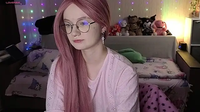 JulietFisher online show from 03-28-26, 04:12