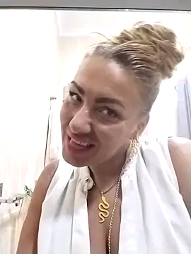 Exotic ParisX online show from 04-18-26, 12:14