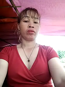 Snapshot of Ely-cute2k chatting on 04-25-26, 12:24 Ely-cute2k online show from 04-25-26, 12:24