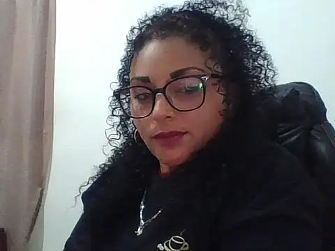 Snapshot of lachurca693 chatting on 04-06-26, 03:15 lachurca693 online show from 04-06-26, 03:15