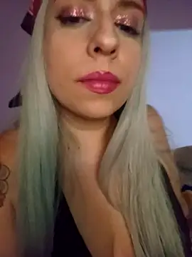 Yiyi 666 online show from 03-27-26, 06:19