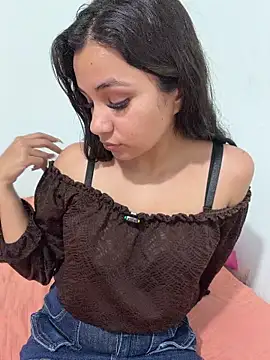 Snapshot of Colochitapupy chatting on 04-30-26, 02:29 Colochitapupy online show from 04-30-26, 02:29