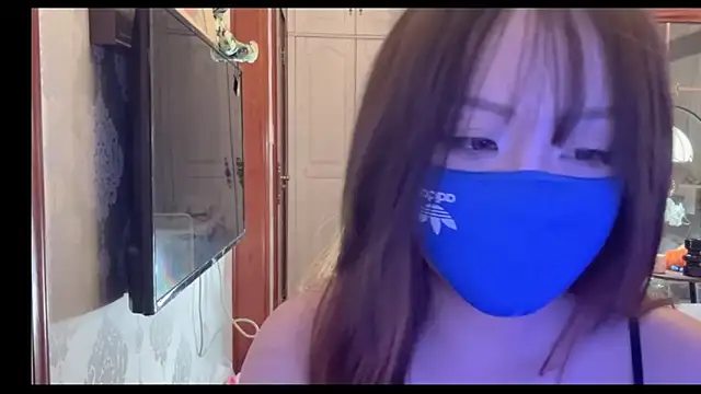 Snapshot of thelittlexx chatting on 06-03-26, 02:33 thelittlexx online show from 06-03-26, 02:33