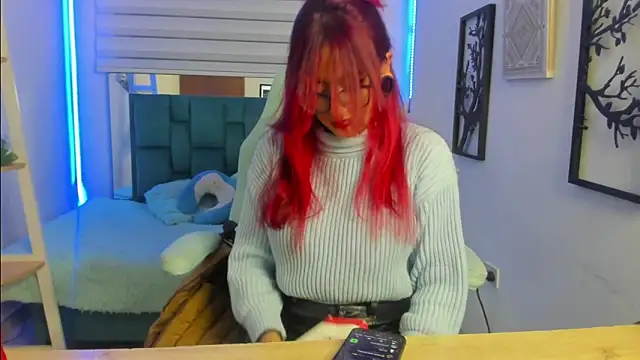 Sara Red X online show from 06-30-26, 03:40