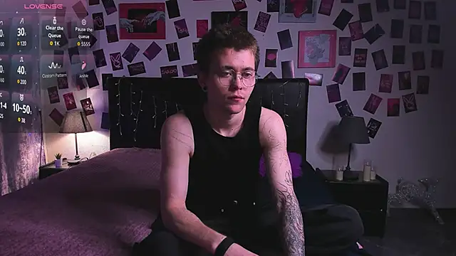 Snapshot of Thomas_Norton chatting on 05-23-26, 08:46 Thomas Norton online show from 05-23-26, 08:46