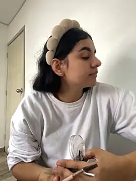 Gabyfosterr   online show from 04-18-26, 04:00